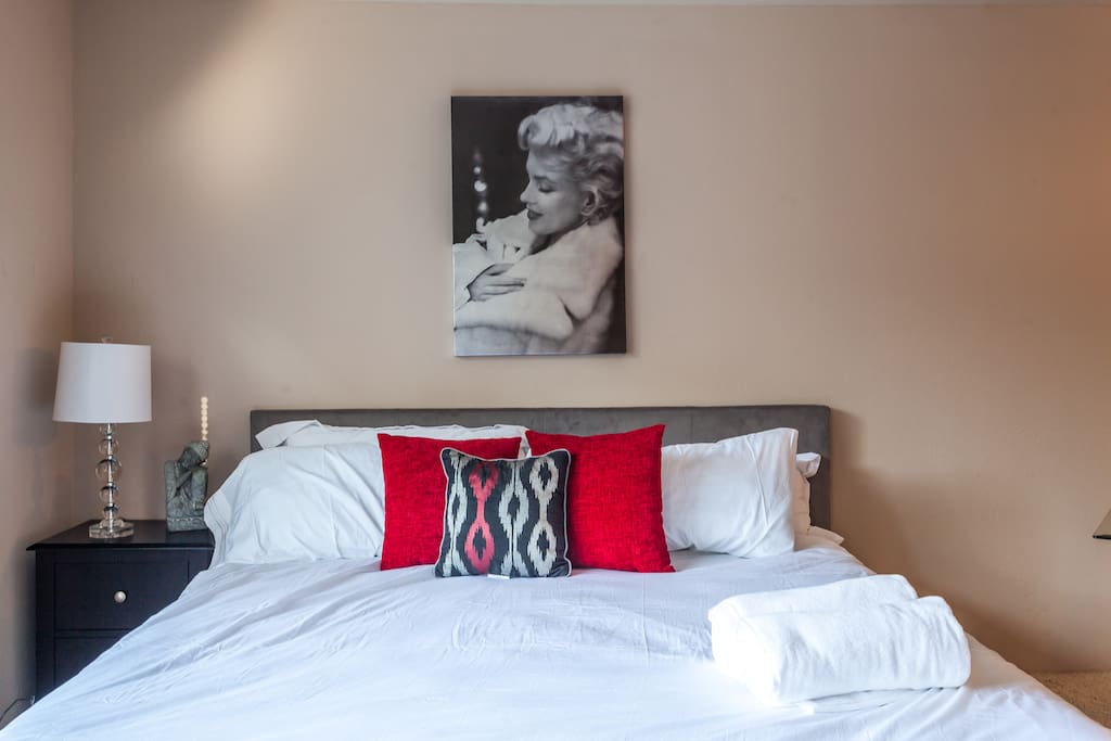 King size bed with 600 count thread sheets
