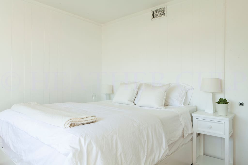 Comfortable Queen Size Bed.