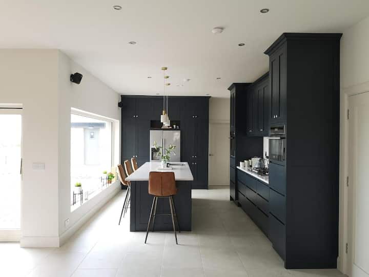 Irish Open Doonbeg Accomm Slps 10,spacious Modern - Doolin
