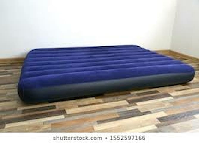 Comfy Air Mattress 4-2-4 Mardi Gras Breakfast Incl