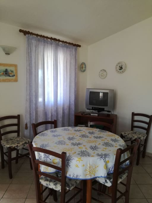 Sala pranza e soggiorno