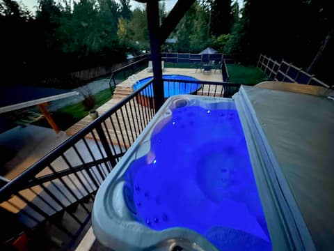 House by the River w/ Pool, Hot Tub & Sauna
