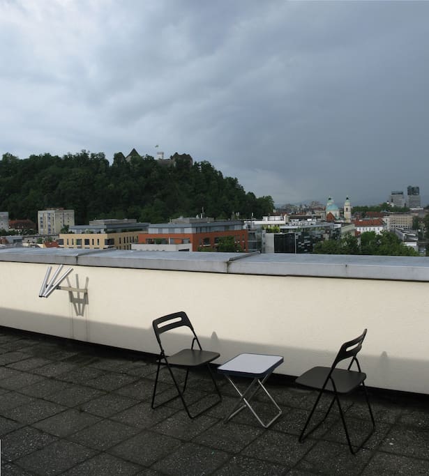 Common terace on top of the building