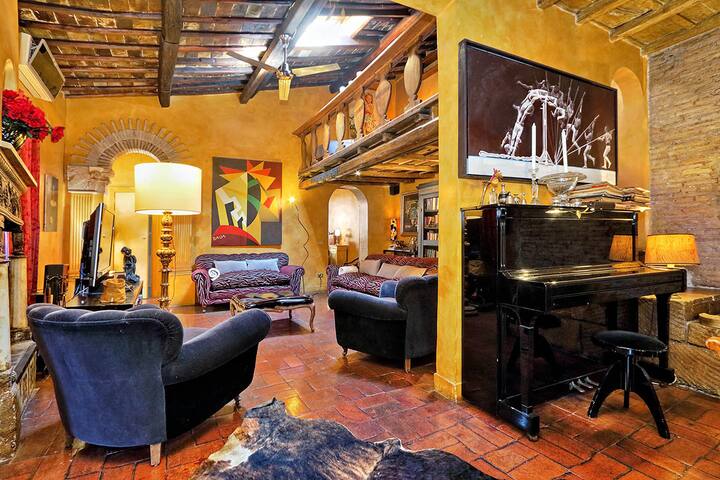 Trastevere apartment with terrace by Romeloft gallery image 4