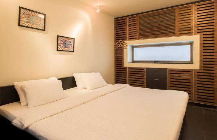 Bedroom 3 image 2