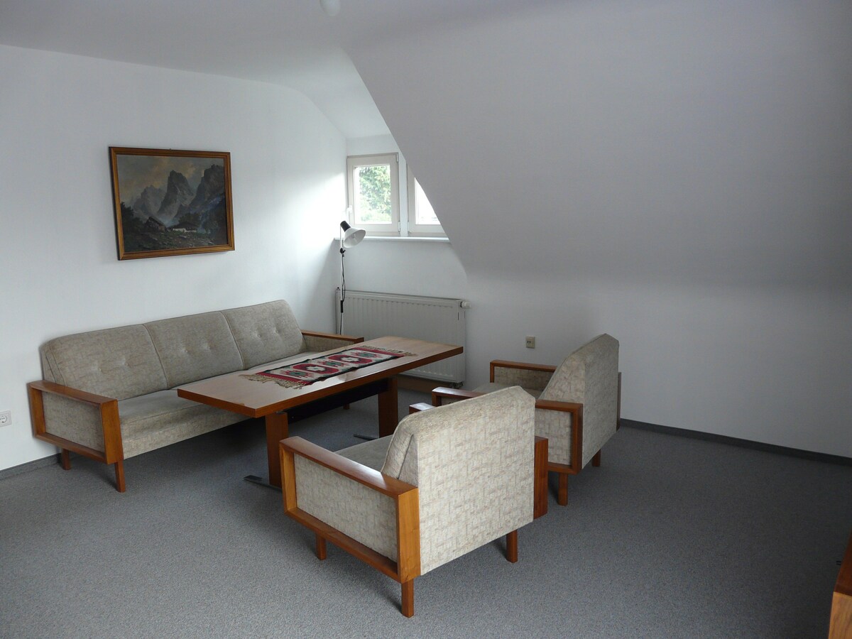 Top Airbnb: Secluded 3-room apartment - close to trade fair 20 min in Nürnberg