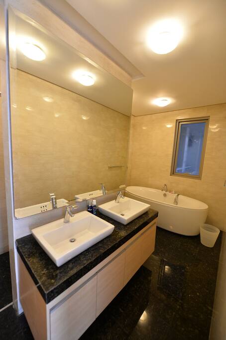Ensuite Master Bedroom