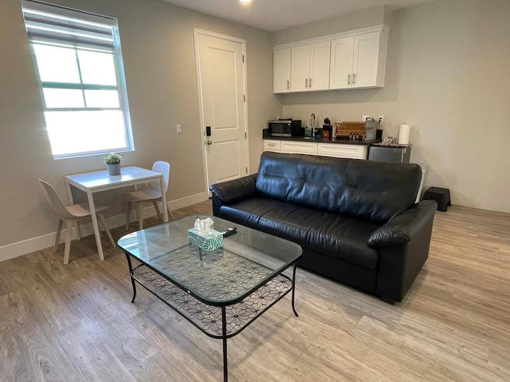 Adorable 1 Bedroom Guest Suite With Gated Parking - San Gabriel, CA