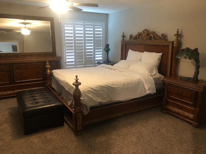 ห้องนอนใหญ่ (Master Bedroom)