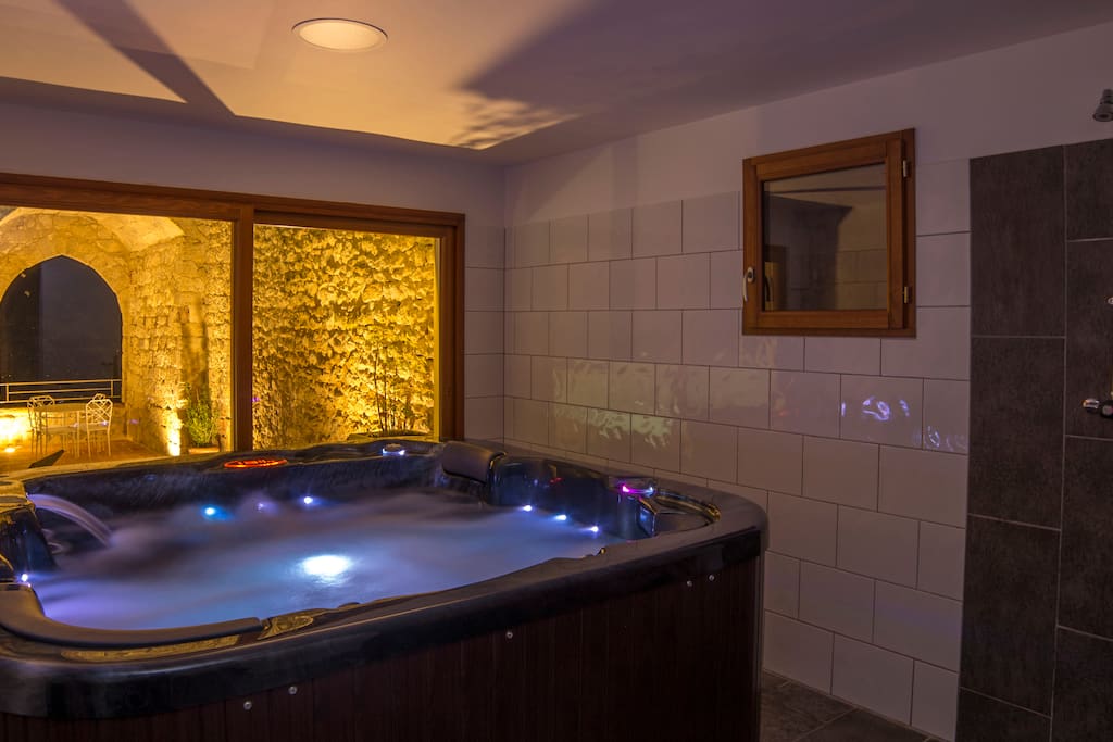 Le jacuzzi 6 places