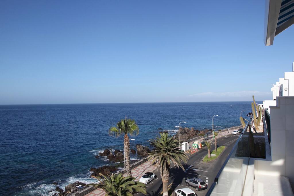 vista del oeste, con La Gomera al fondo