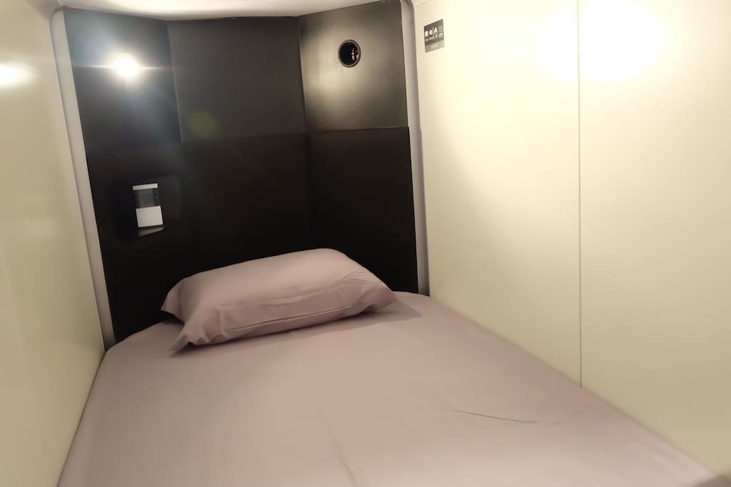 capsule bed