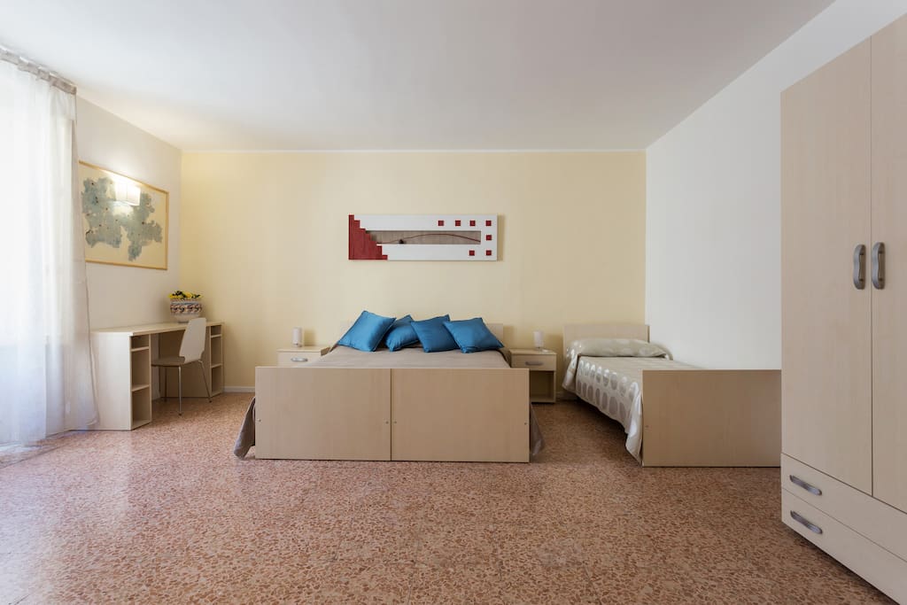 Master Bedroom Doble & Single Bed