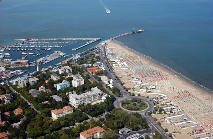 Apartment central sea in the area Grand Hotel