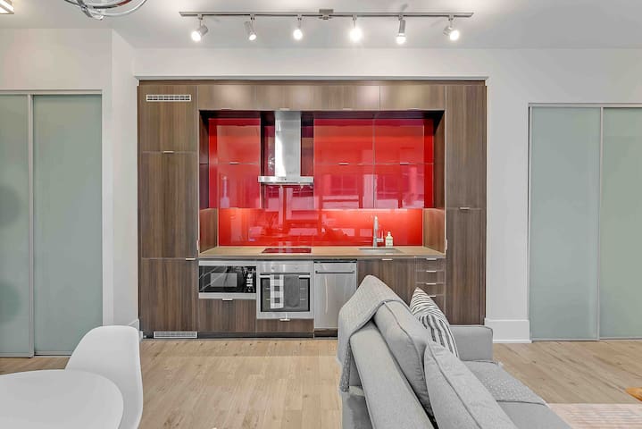 2BR/2BTH Condo • Parking • CN Tower/Rogers Centre gallery image 3