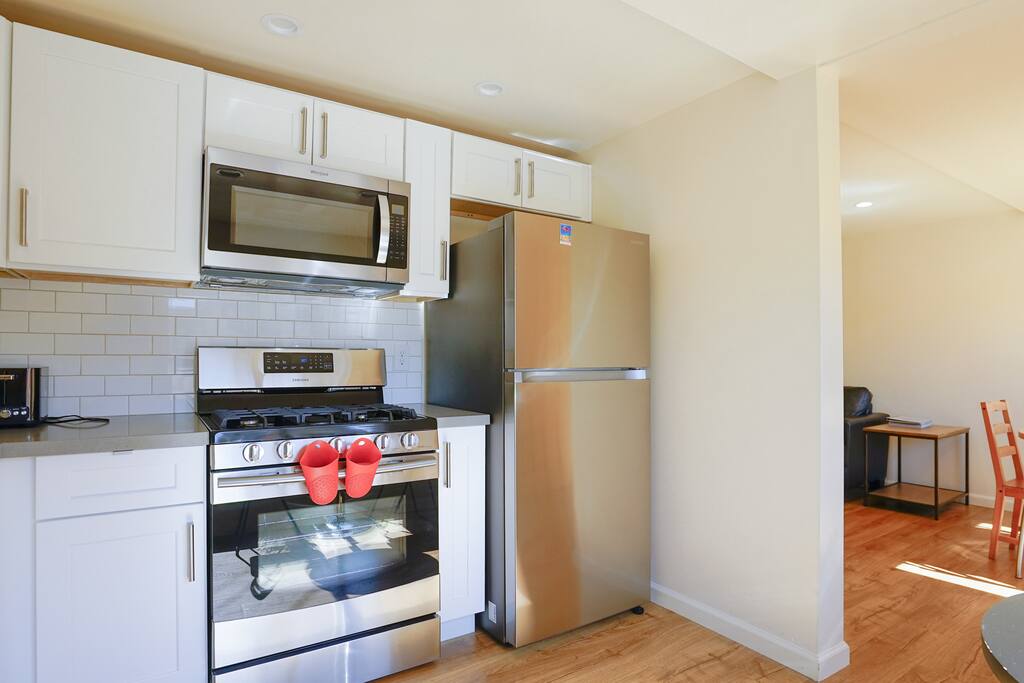 Fully appointed kitchen if you want to cook.