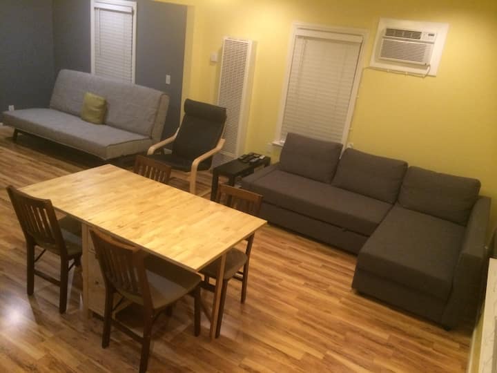 Modern, Spacious Studio - 레들랜즈