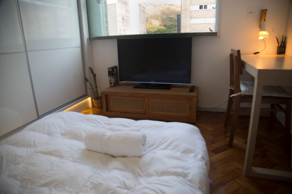 Guest Bedroom
Quarto de Hóspedes