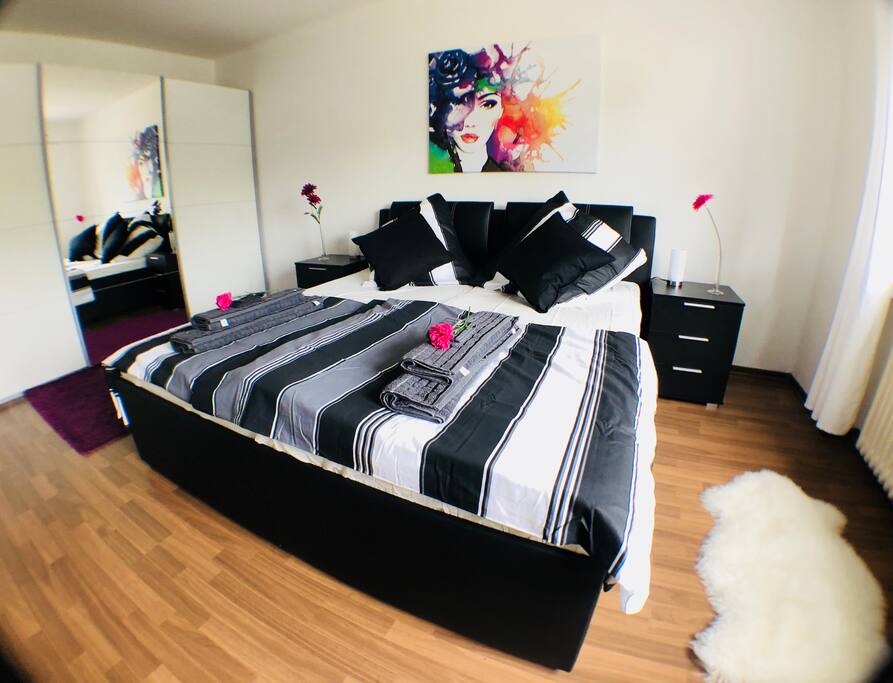 the bedroom. a large kingsize bed - room for two.
