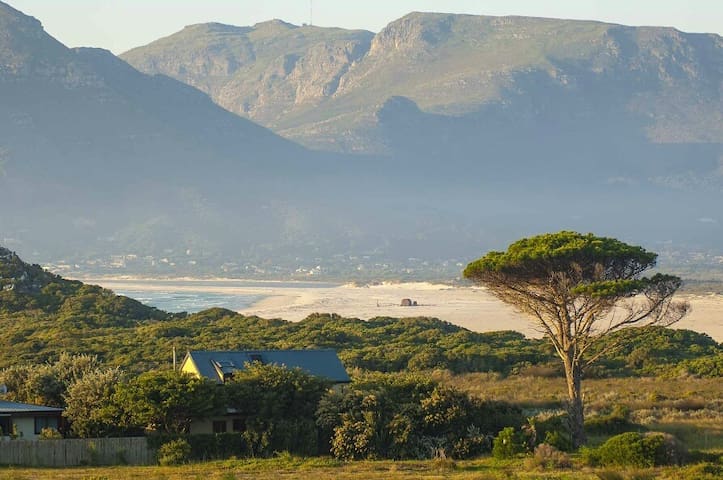 Kommetjie Villa, beachfront Estate, 24 hr power