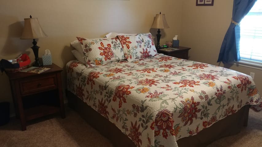 Airbnb Lubbock Vacation Rentals Places To Stay