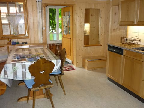 Popular Airbnb listing: Chalet Fontana small Apartment - Summer 2-5 guests in Bern/Berne