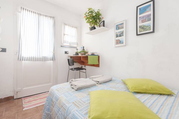 Airbnb 19018 Vernazza Vacation Rentals Places To Stay