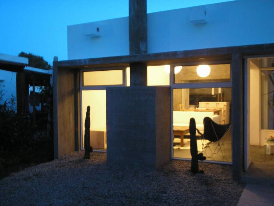Entrance 2.