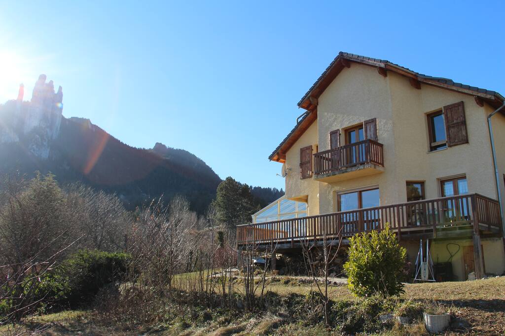 Terrain de 1100m2 au pied des 3 Pucelles