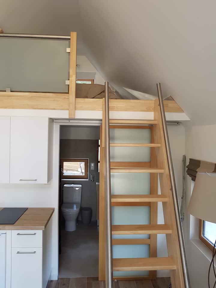 Chambre mezzanine. 