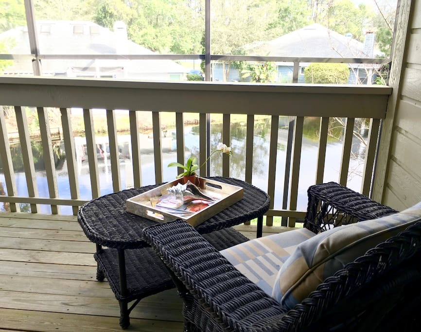 Screened-in Master Lanai.