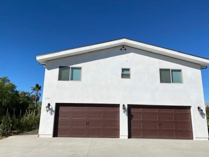 Newly Built 2 Bedroom Contemporary Farmhouse Stay - Camarillo, CA