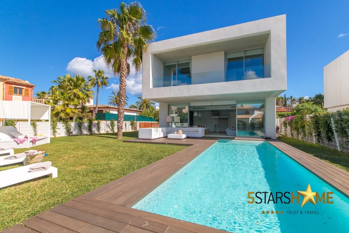 Moderne Villa, Ontspanningsruimte Met Balinees Bed, Bijna Op Het Strand, Voor Gezinnen - Muro