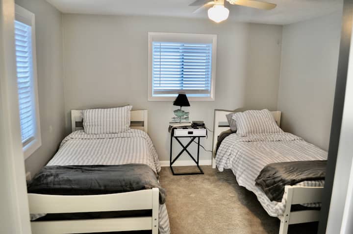 ห้องนอน #2 เตียงแฝด 2 หลัง