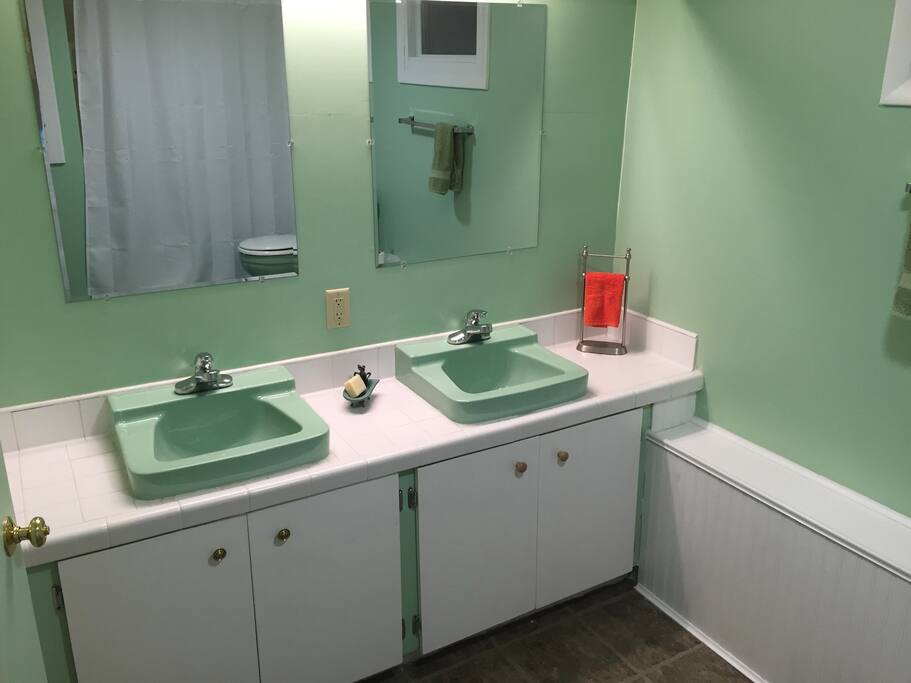 Spacious, full bathroom with 2 sinks