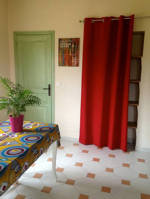 Espace de rangement dans la chambre
