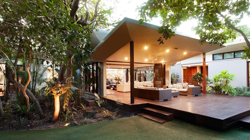 Barefoot at Broken Head