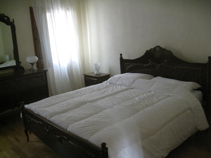 Kamera matrimoniale - Dhomë krevati me krevat dopio "queen"