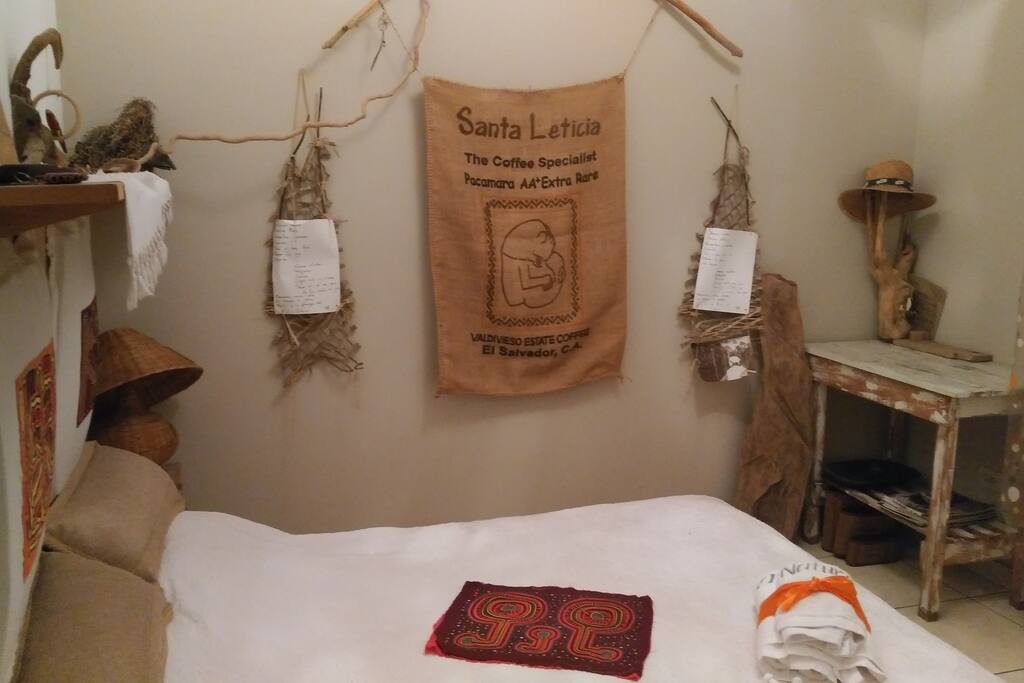 EL CUARTO TOTALEMENTE ZEN DECORADO CON MATERIALES NATURALES, LA CHAMBRE ZEN DECOREE DE MATERIAUX NATURELS
