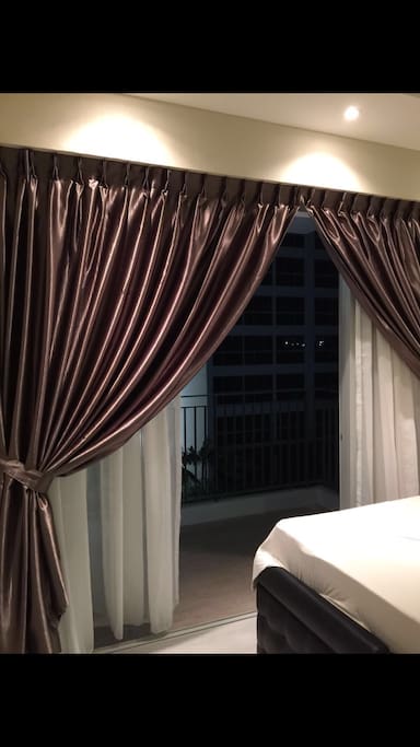 Room opens into balcony