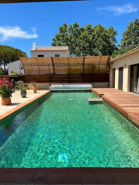 Villa with pool in Provence