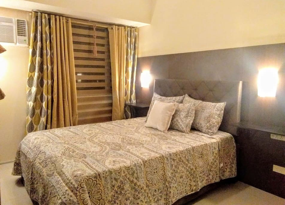 Bedroom (Q.size +Double Pullout Bed)