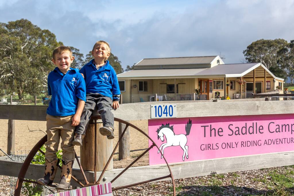 Horse Riding Farm - The Saddle Camp - Bed and breakfasts ...