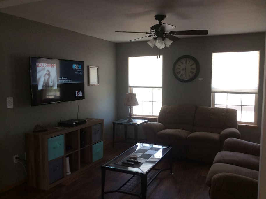 TV Room - 55" HDTV, DishTV, Xbox360