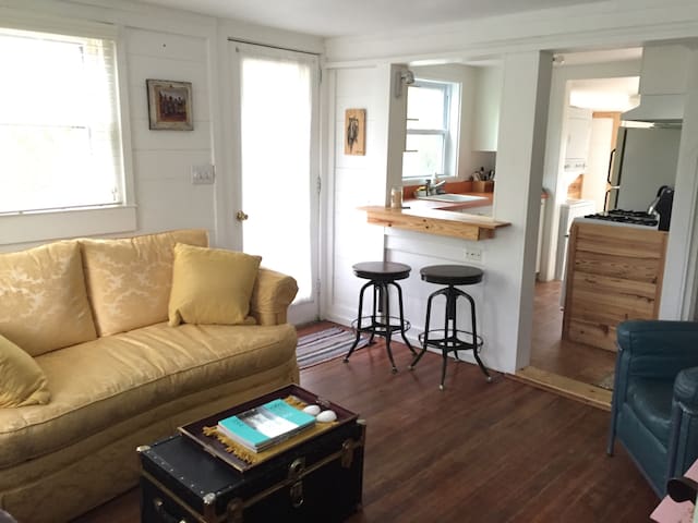 Cozy Cottage in Historic Sag Harbor