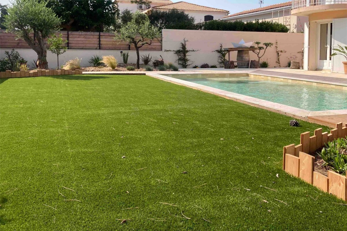 Proprietà Airbnb di successo: Villa in Mèze, Étang de Thau: air conditioning, pool, garden a Mèze