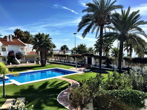 Beachfront oasis in Costa del Sol!