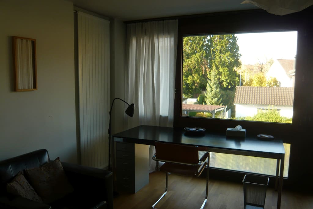 Viel Platz zum Arbeiten und viel Licht auch an grauen Wintertagen