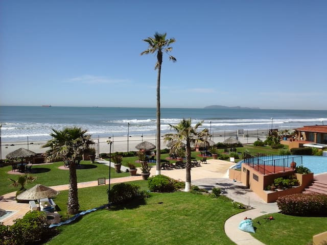 24/7 Security Ocean Apt Walk to Papas & Beer, Surf