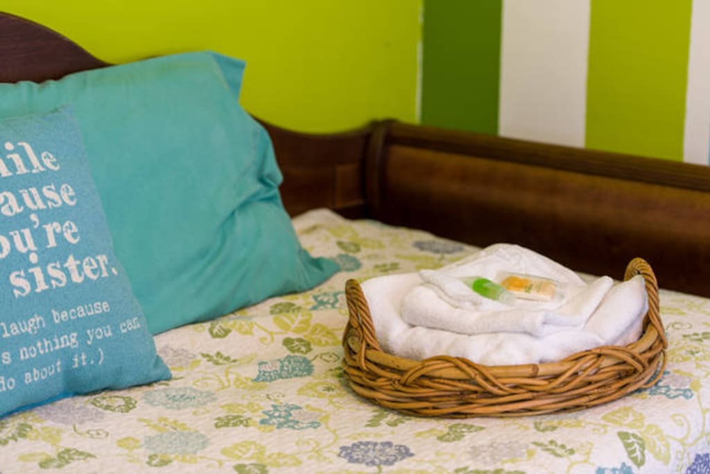 Small room, Towels provided.